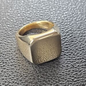 Solid Brass Signet Ring Size 7 - 14 grams